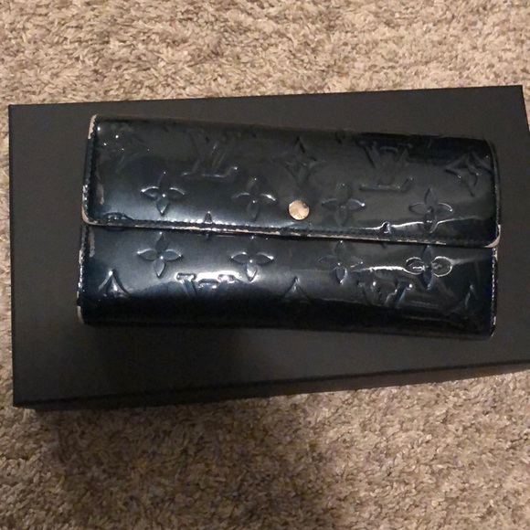 Louis Vuitton wallet - Picture 2 of 5